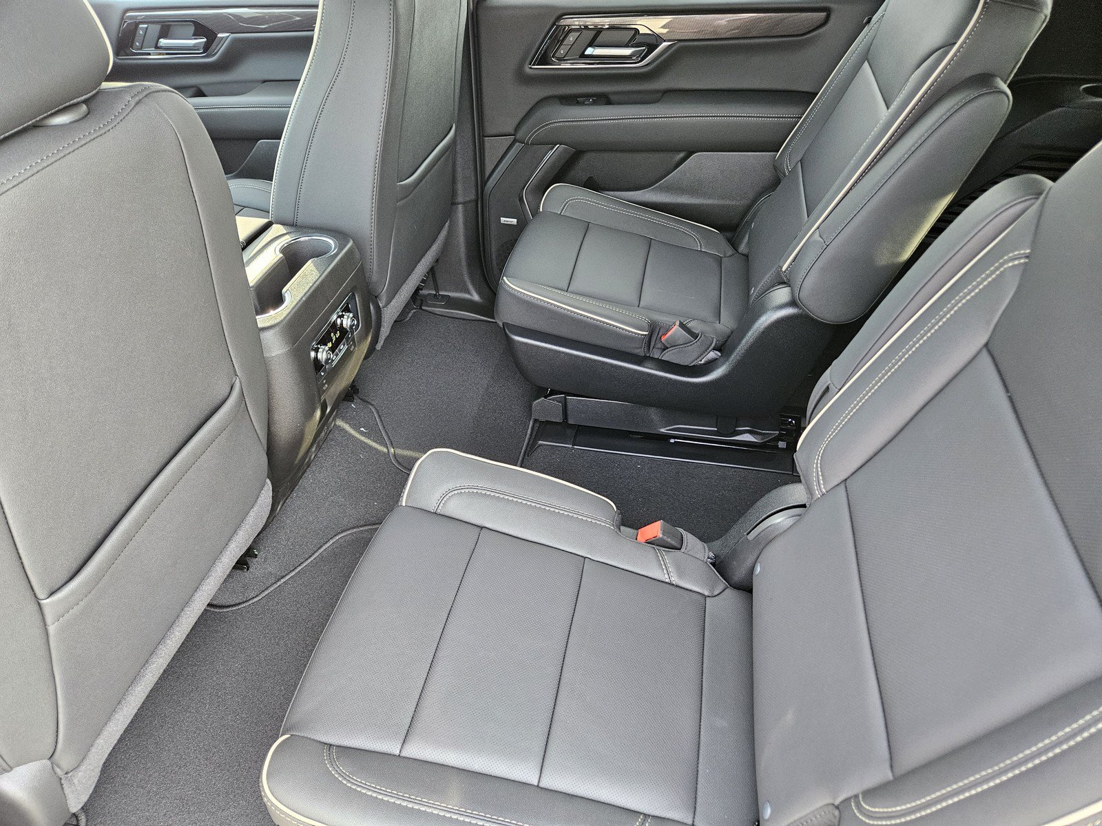 New 2027 GMC Yukon Elevation w/ Elevation Premium Package AWD/4WD image 20