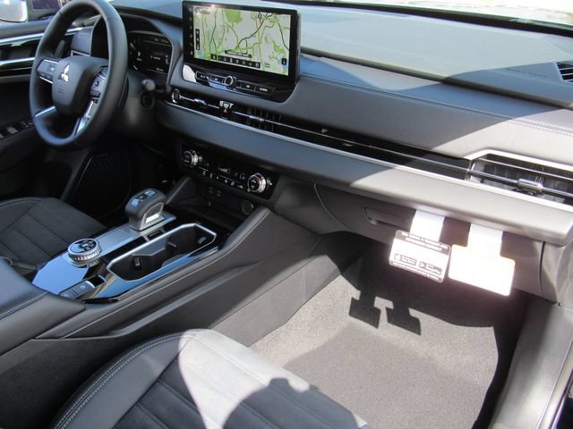 New 2026 Mitsubishi Outlander SE FWD image 12