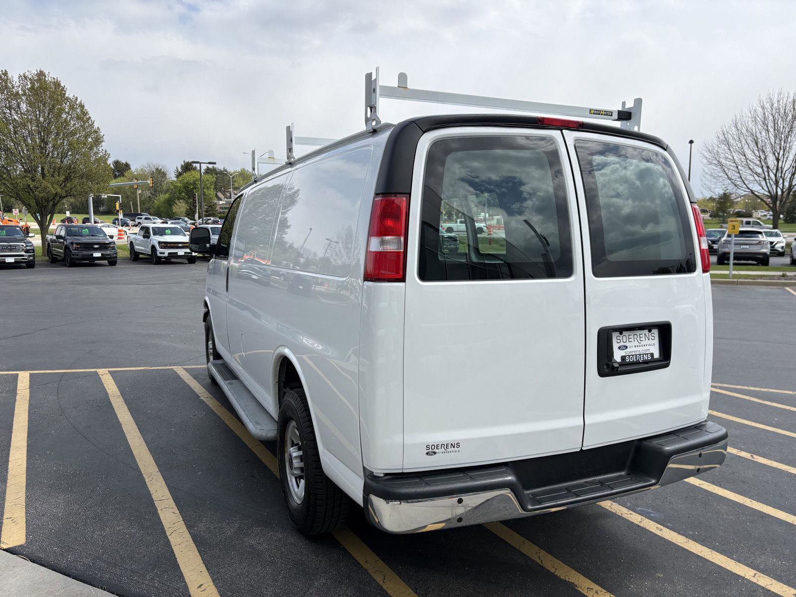 Used 2021 GMC Savana 2500 w/ Driver Convenience Package RWD image 4