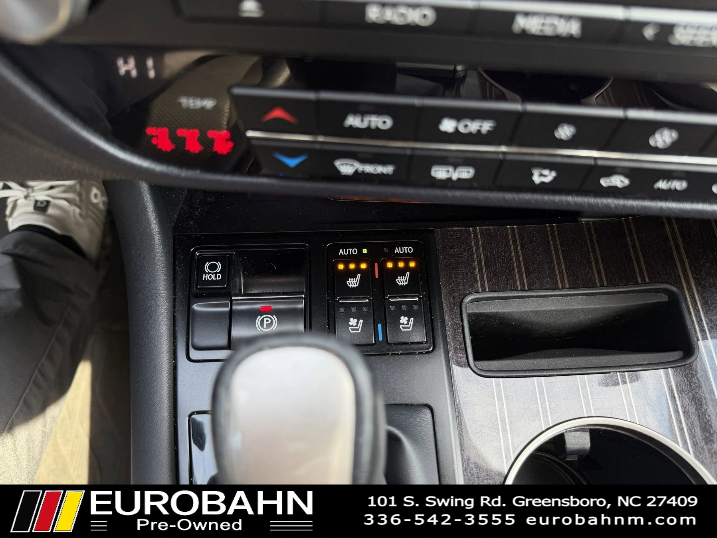 Used 2022 Lexus RX 450h AWD w/ Luxury Package image 33