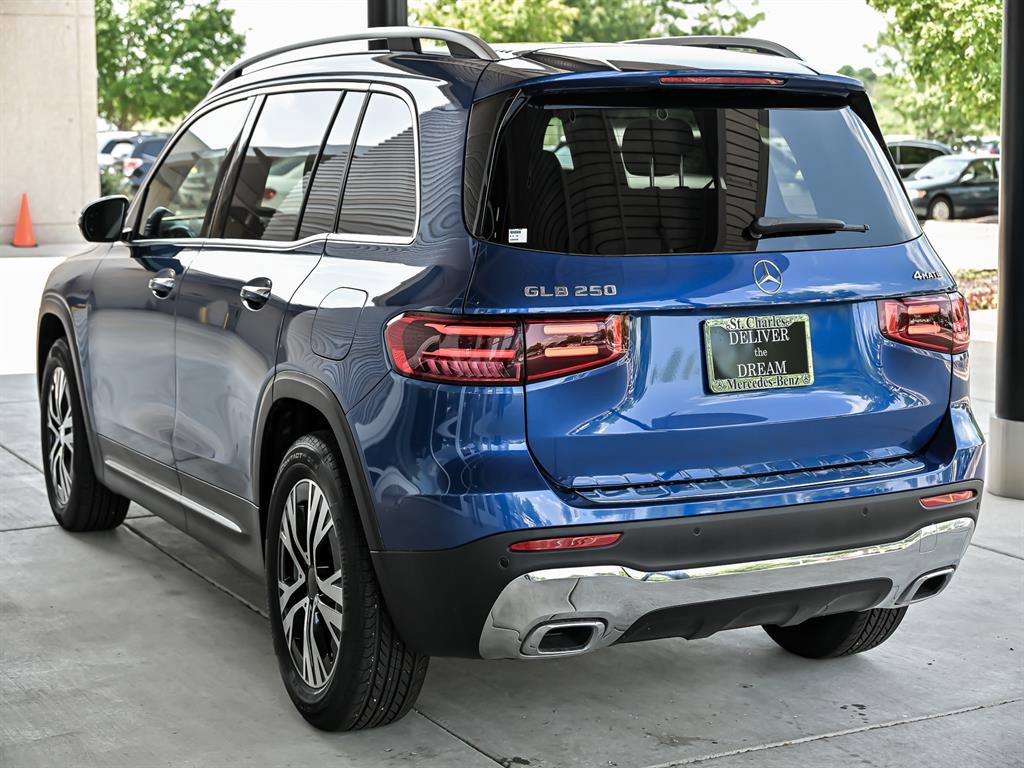 Certified 2025 Mercedes-Benz GLB 250 4MATIC image 7