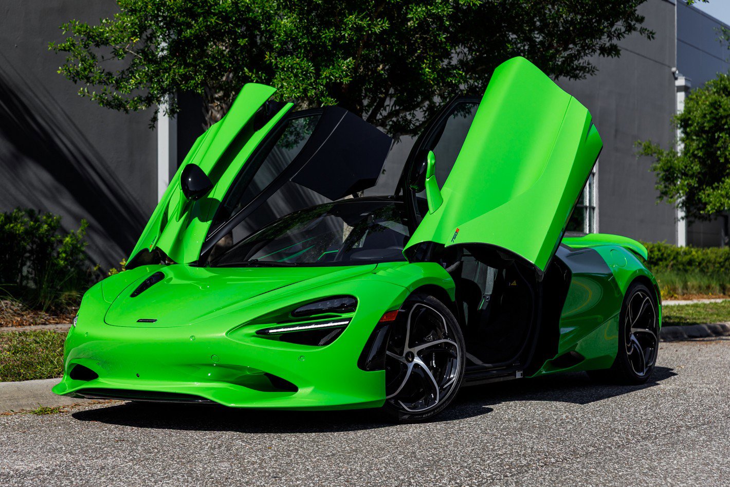 Used 2024 McLaren 750S image 24