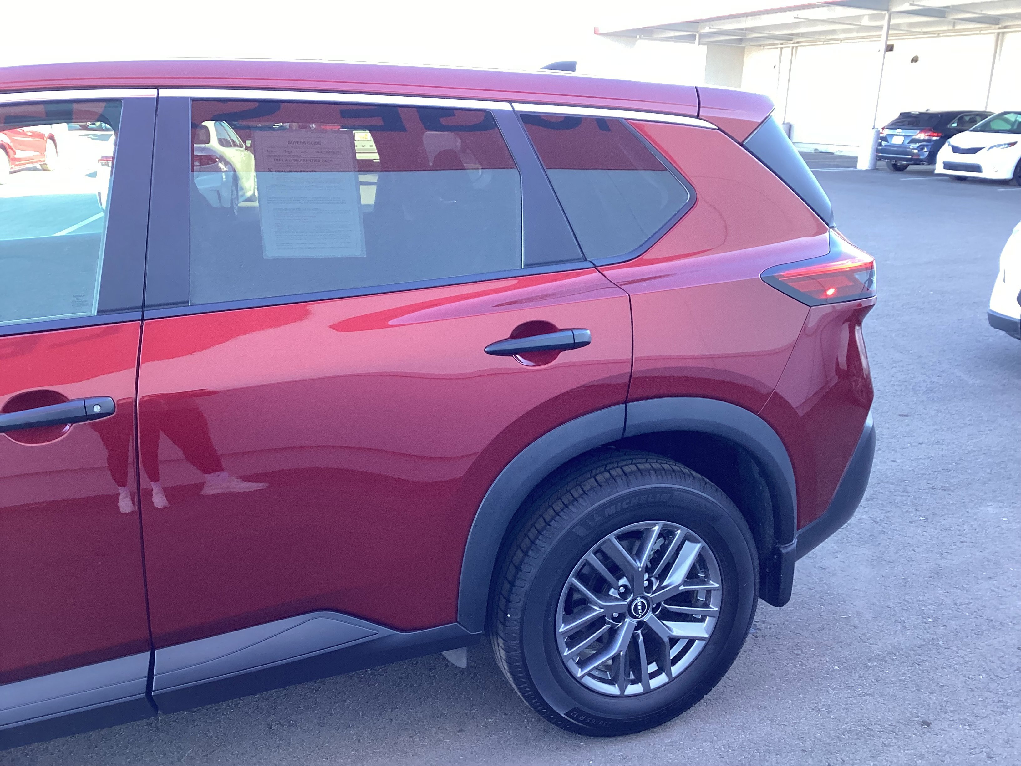 Used 2023 Nissan Rogue S image 8