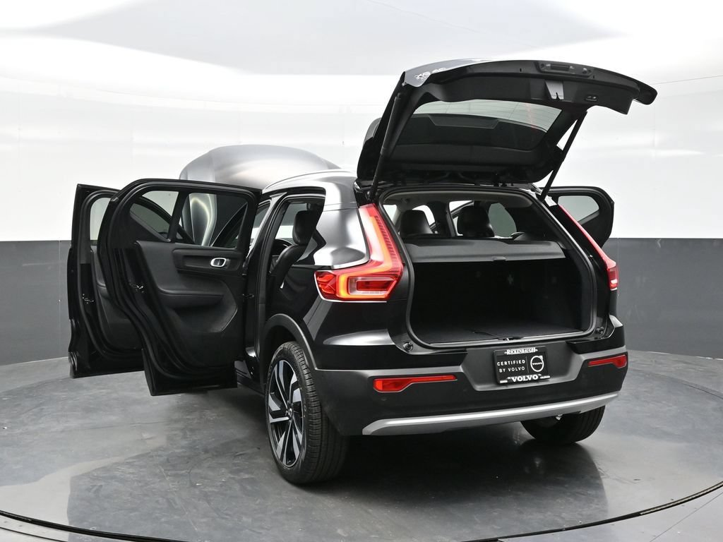 Used 2024 Volvo XC40 B5 Ultimate w/ Protection Package Premier AWD/4WD image 42