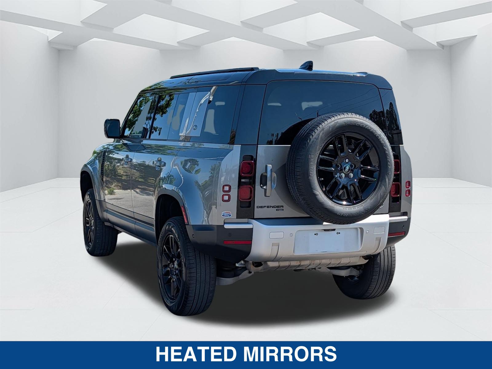 Used 2021 Land Rover Defender 110 SE AWD/4WD image 7