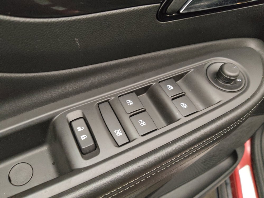Used 2019 Buick Encore Essence FWD image 27