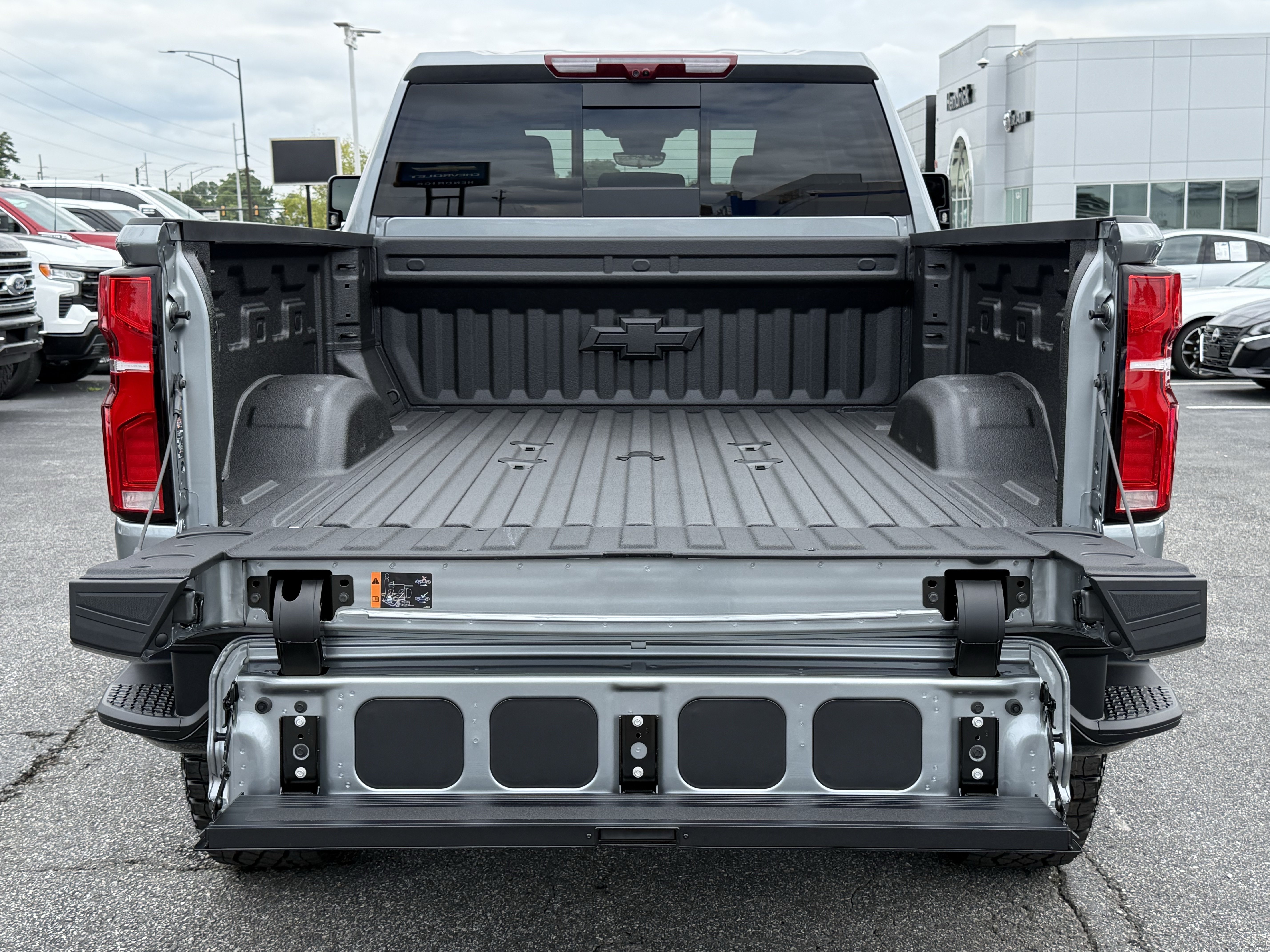 New 2026 Chevrolet Silverado 2500 ZR2 AWD/4WD image 35