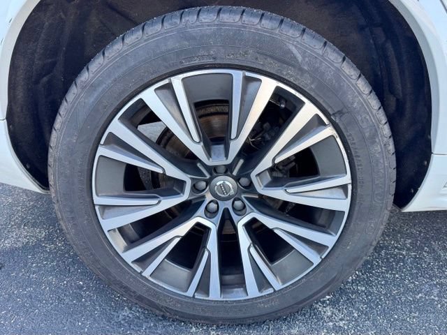 Used 2021 Volvo XC90 T5 Momentum w/ Protection Package AWD/4WD image 13