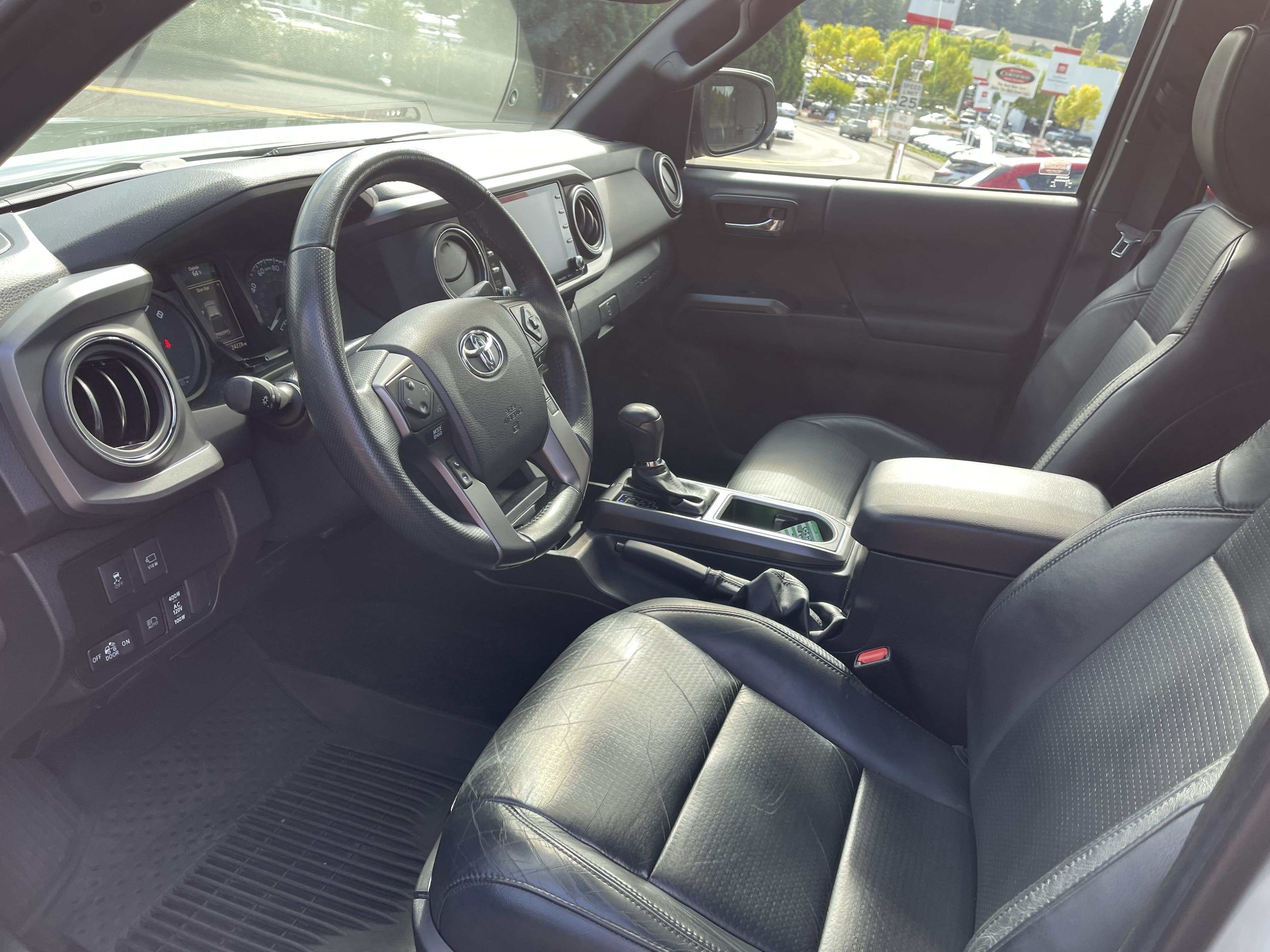 Certified 2022 Toyota Tacoma TRD Off-Road w/ TRD Premium Off Road Package AWD/4WD image 10