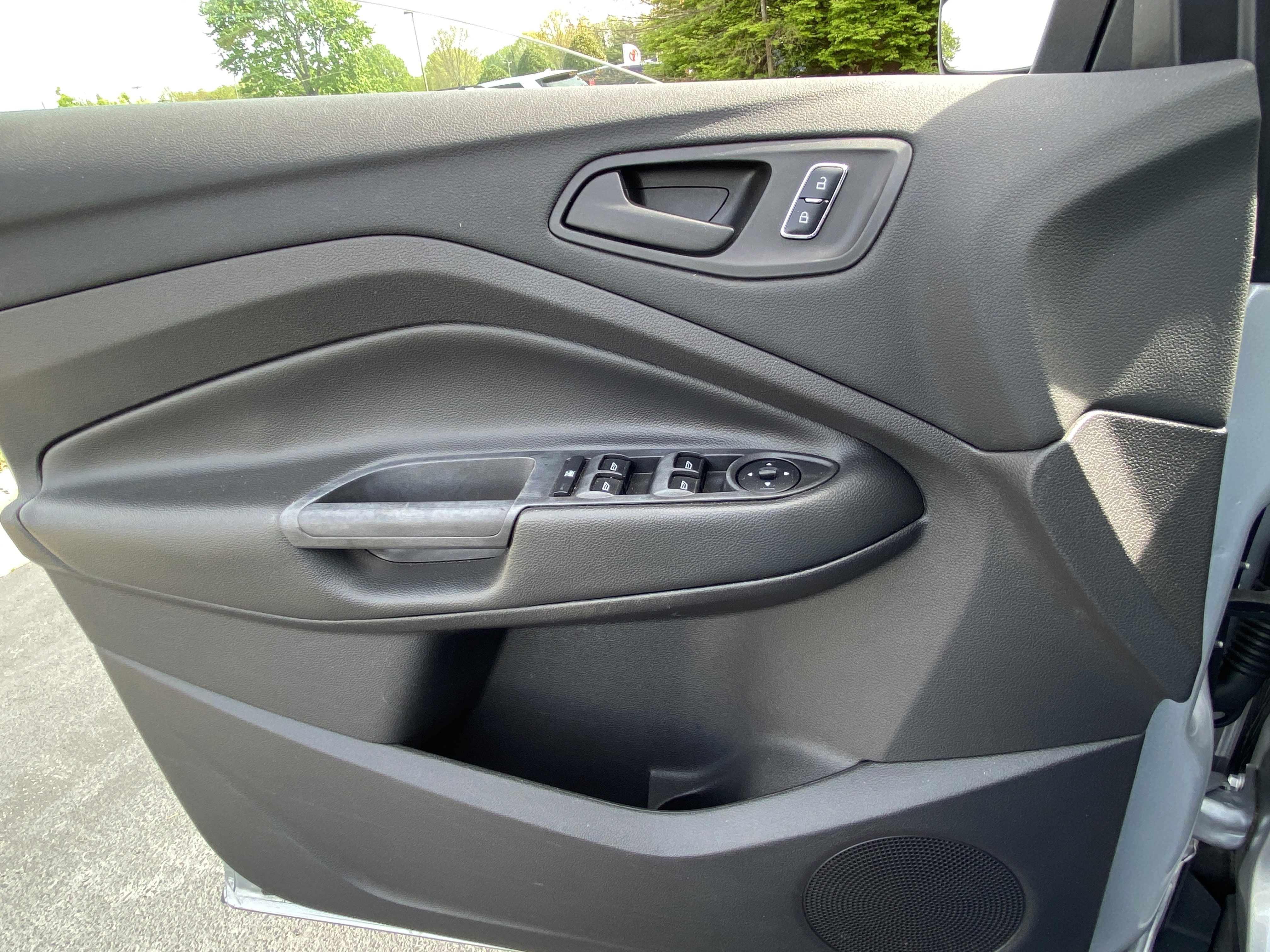 Used 2016 Ford Escape S image 9