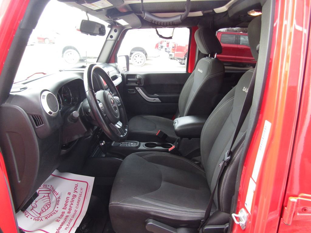 Used 2018 Jeep Wrangler Unlimited Sahara image 17