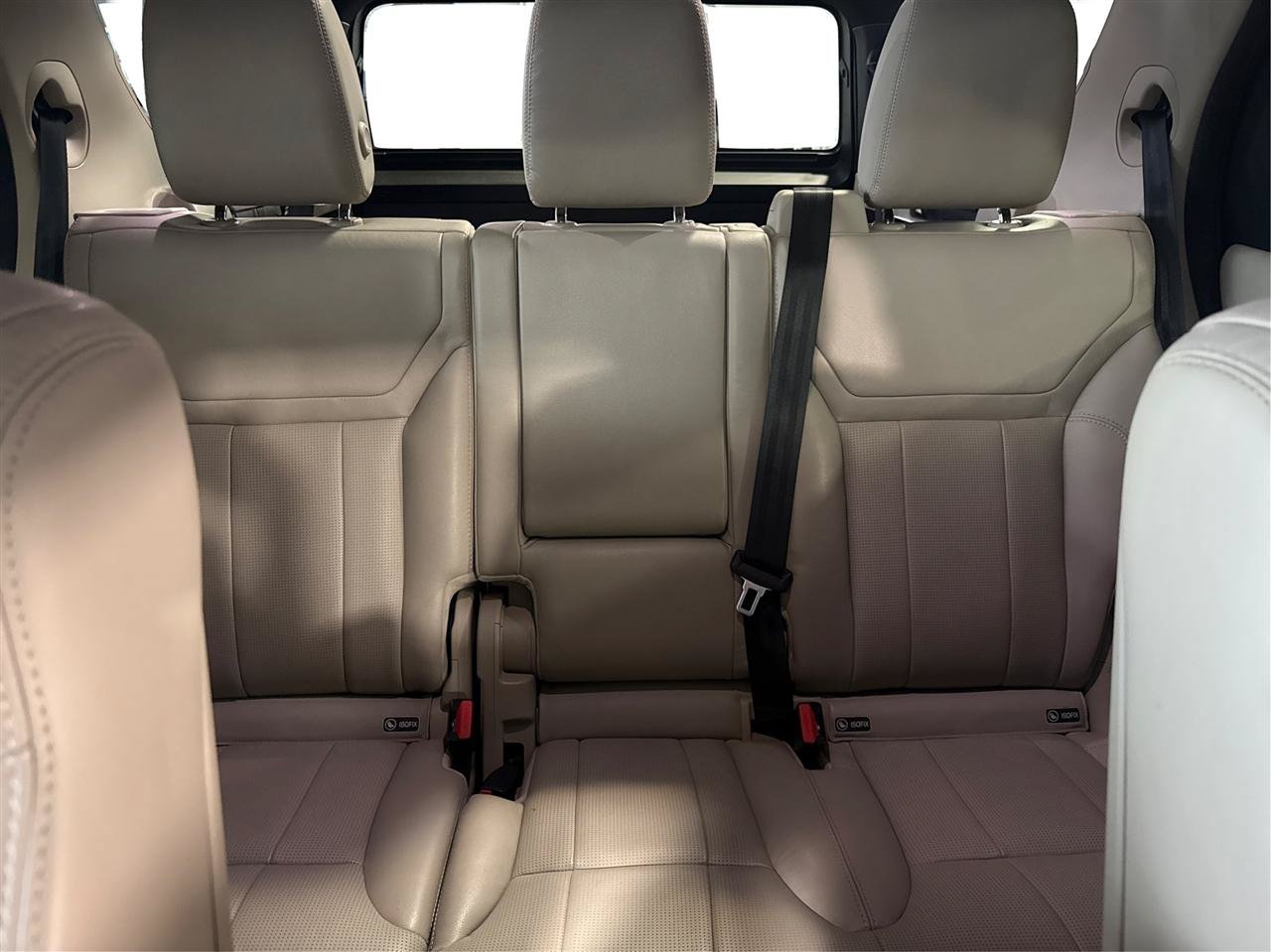 Used 2020 Land Rover Discovery Landmark AWD/4WD image 23