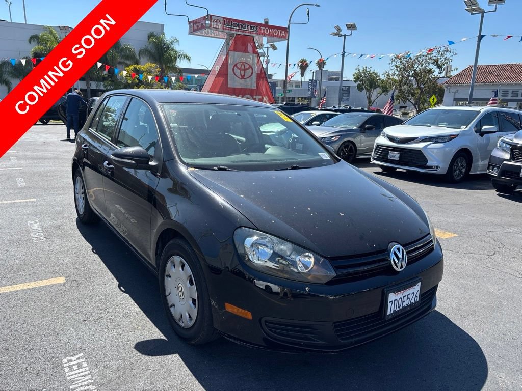 Used 2014 Volkswagen Golf 4-Door FWD image 2
