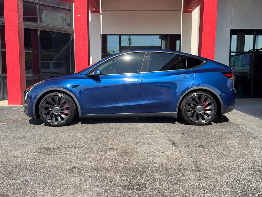 Used 2022 Tesla Model Y Performance AWD/4WD image 8