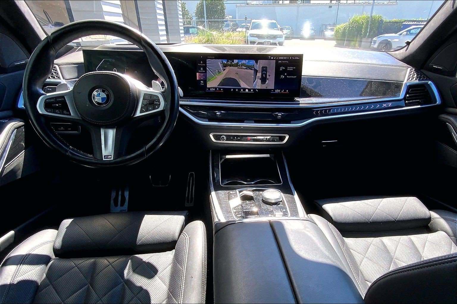 Used 2024 BMW X7 xDrive40i w/ M Sport Package AWD/4WD image 14