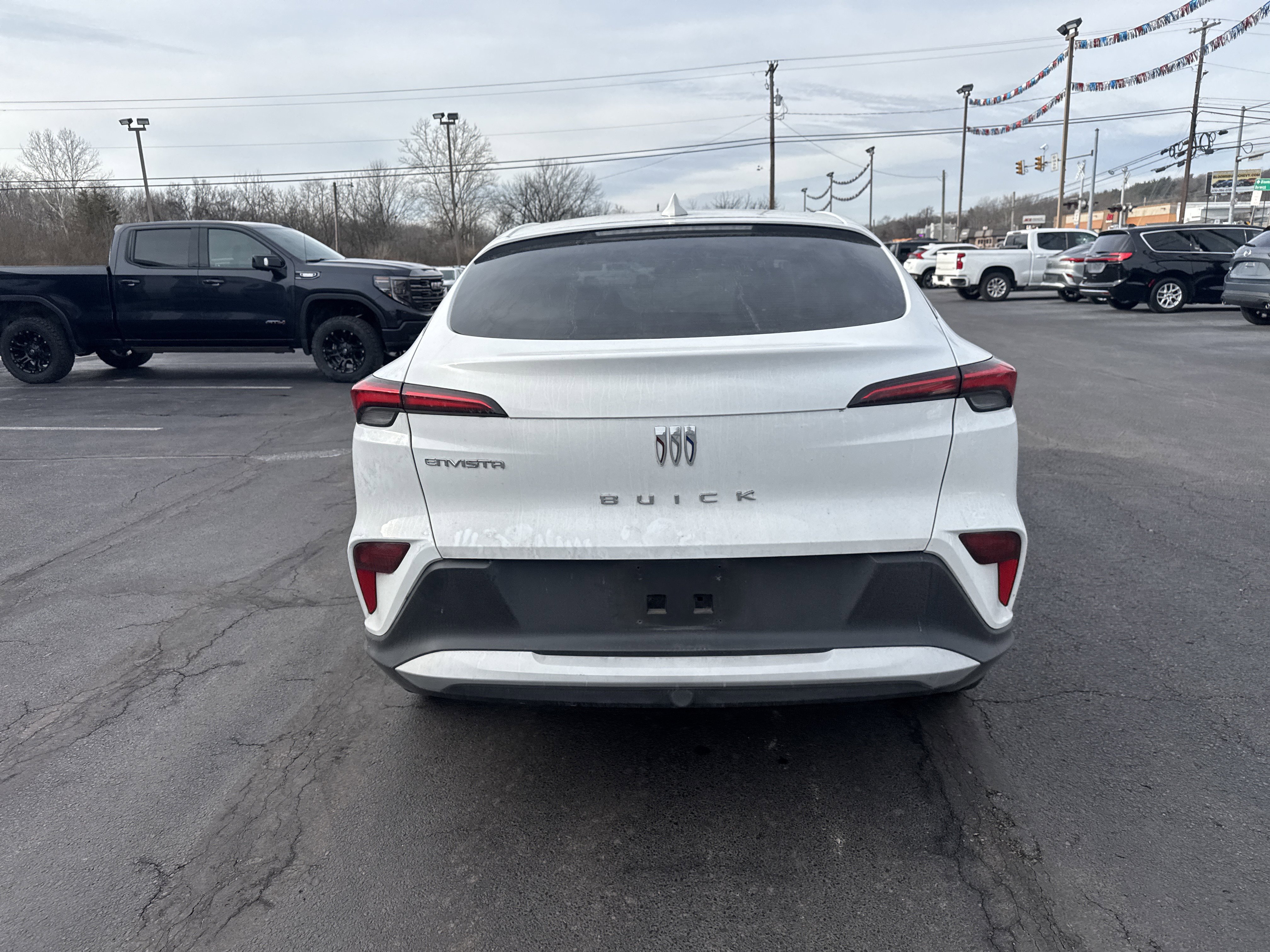 Used 2024 Buick Envista Preferred w/ Advanced Safety Package image 4