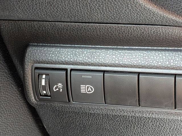 Used 2025 Toyota Corolla LE FWD image 12