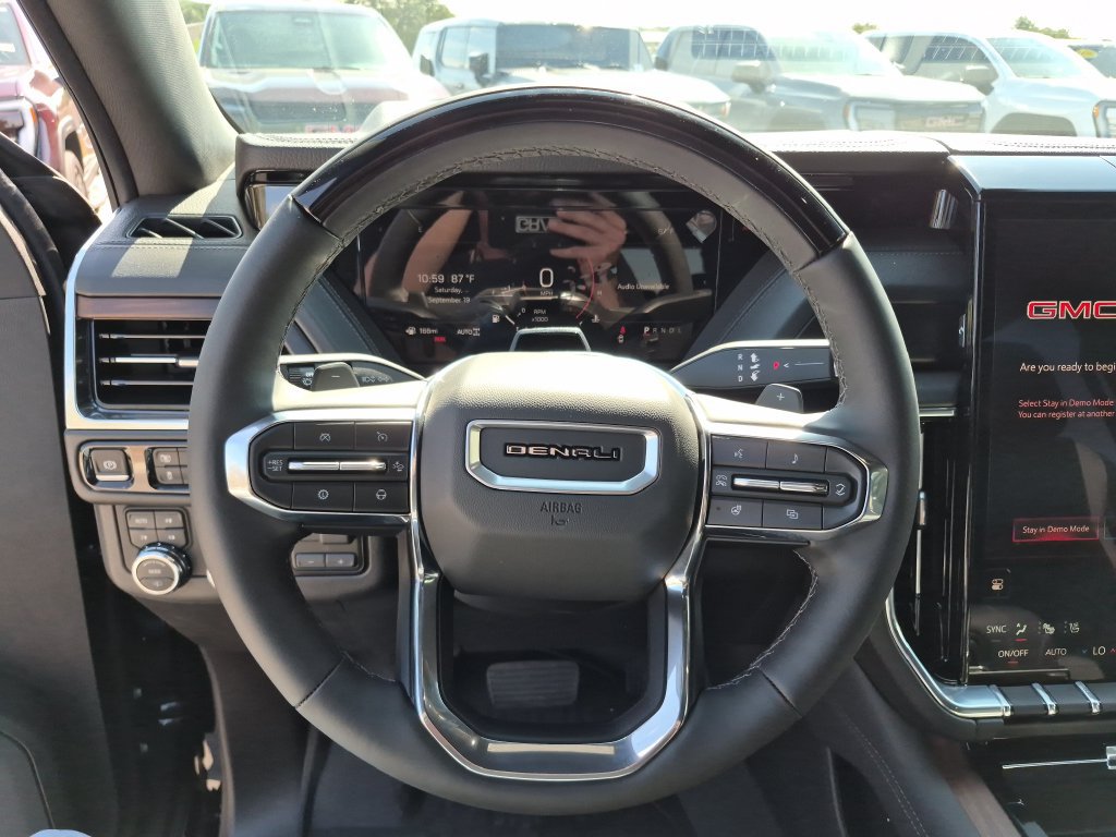 New 2026 GMC Yukon Denali w/ Denali Reserve Package AWD/4WD image 20