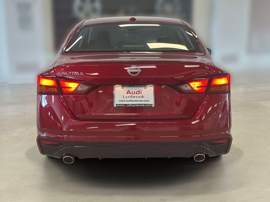 Used 2024 Nissan Altima 2.5 SR FWD image 6