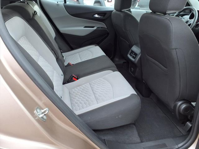 Used 2018 Chevrolet Equinox LS image 19