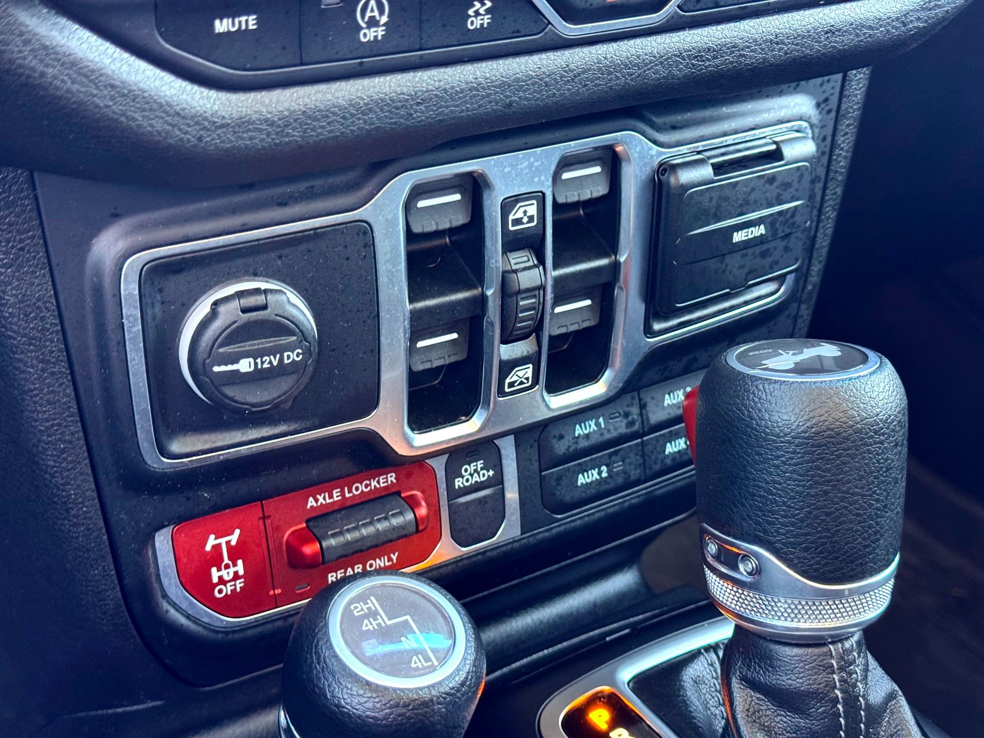 Used 2024 Jeep Wrangler Willys image 27