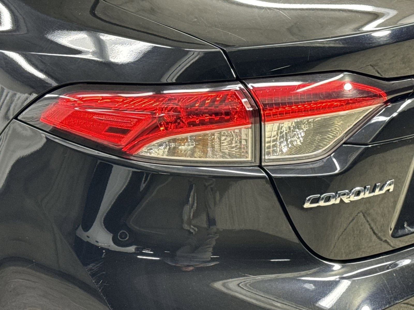 Used 2023 Toyota Corolla LE image 30