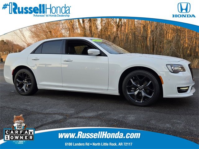 Used 2023 Chrysler 300 Touring L image 1