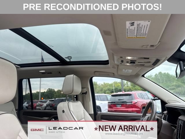 Used 2022 GMC Yukon XL Denali AWD/4WD image 8