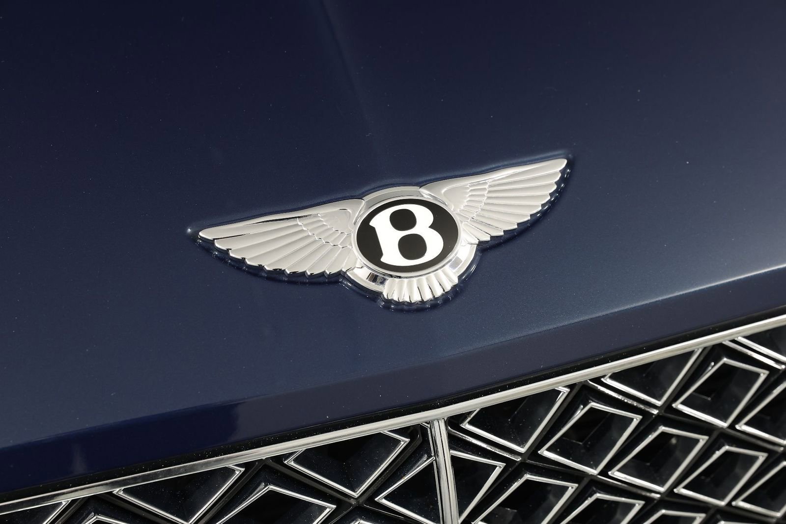 Used 2024 Bentley Continental GT Mulliner image 12