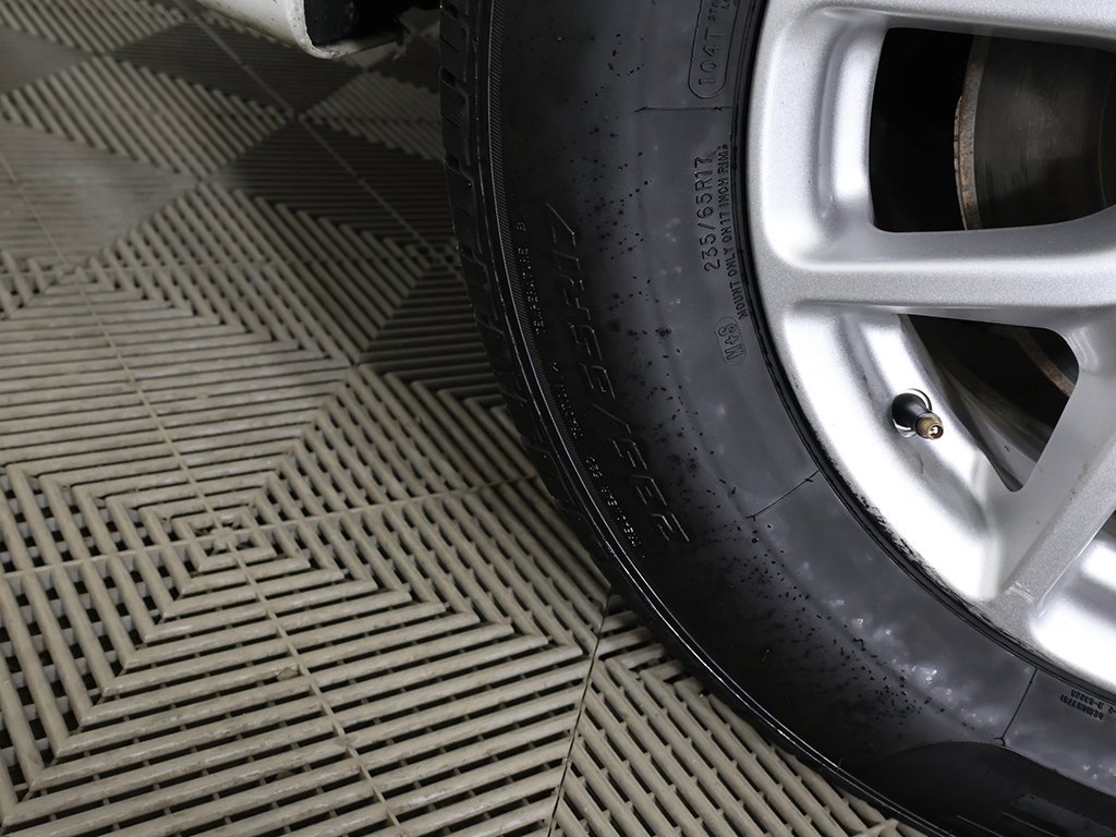 Used 2024 Chrysler Pacifica Touring-L image 23