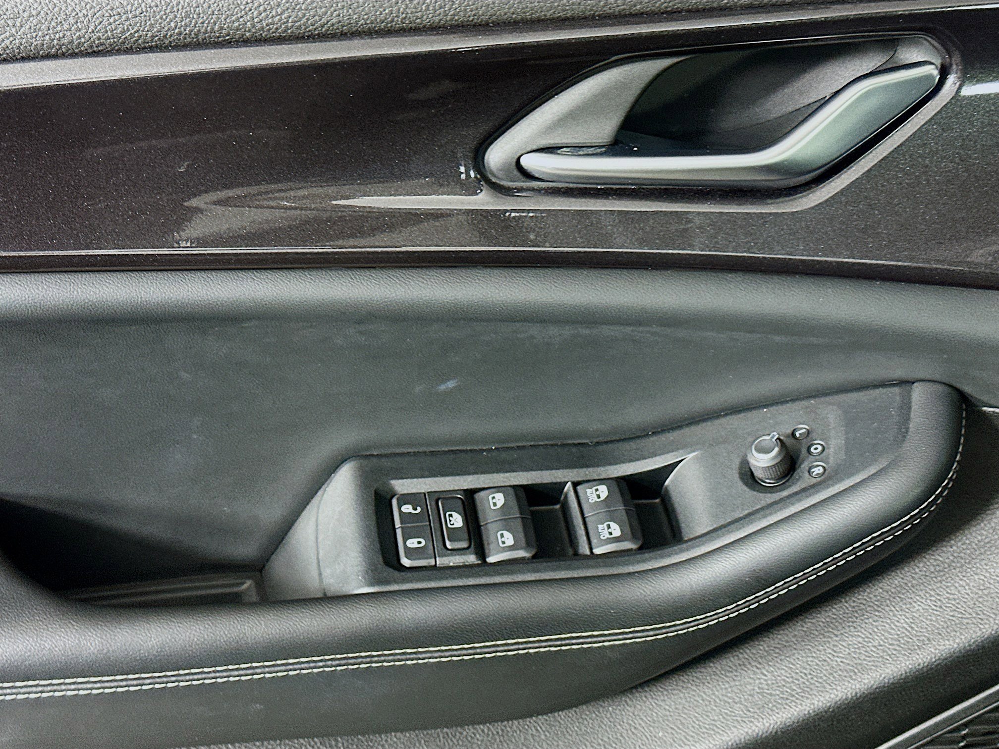 Used 2023 Jeep Grand Cherokee Altitude image 15