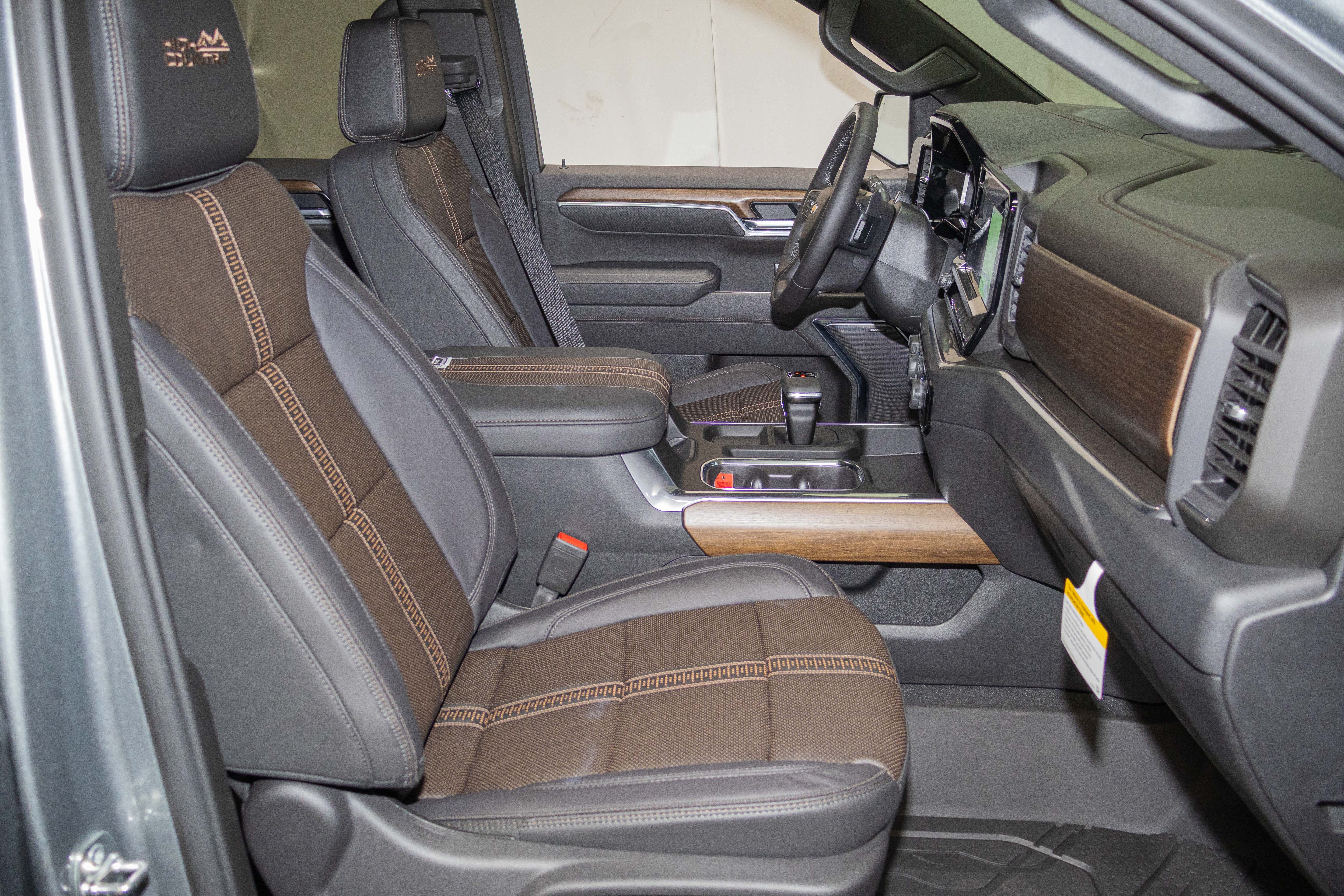 New 2026 Chevrolet Silverado 1500 High Country AWD/4WD image 11