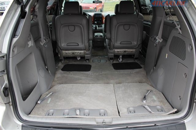 Used 2008 Toyota Sienna XLE Limited image 36