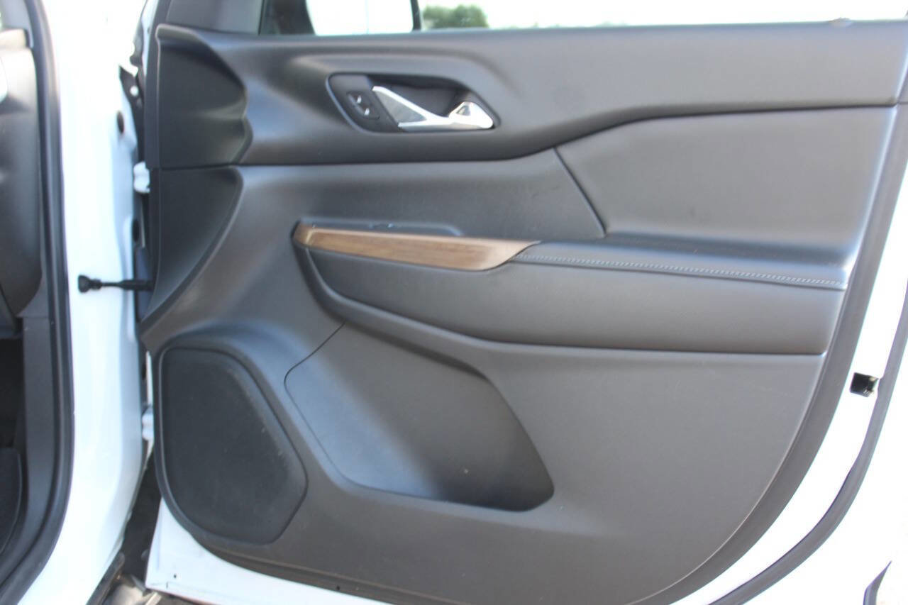 Used 2018 GMC Acadia SLE image 19