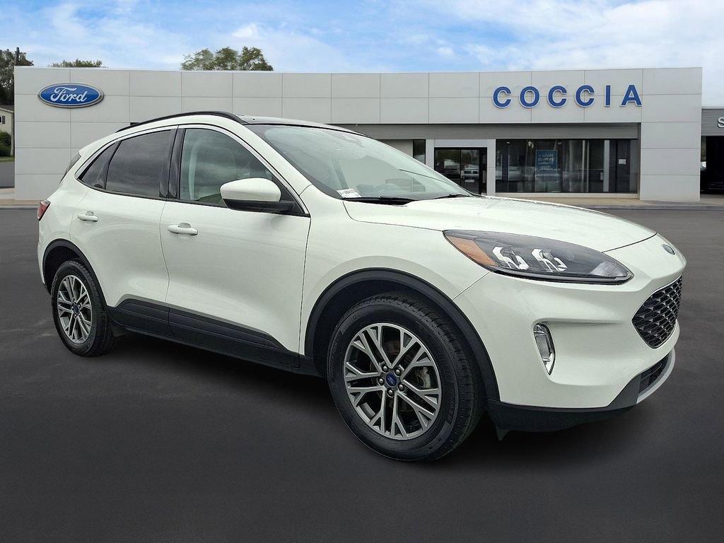 Certified 2022 Ford Escape SEL w/ Technology Package image 3