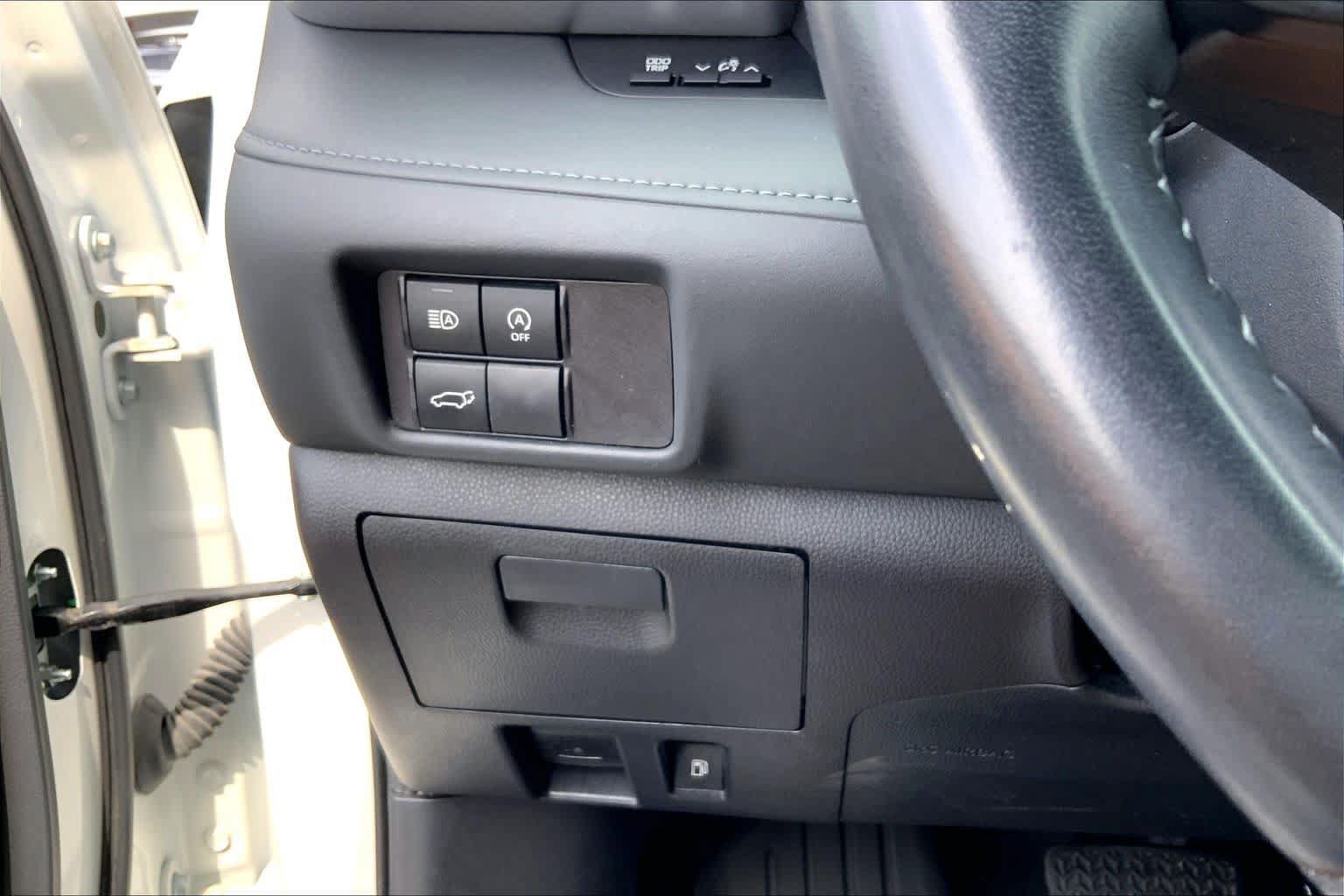 Used 2023 Toyota Highlander XSE FWD image 36