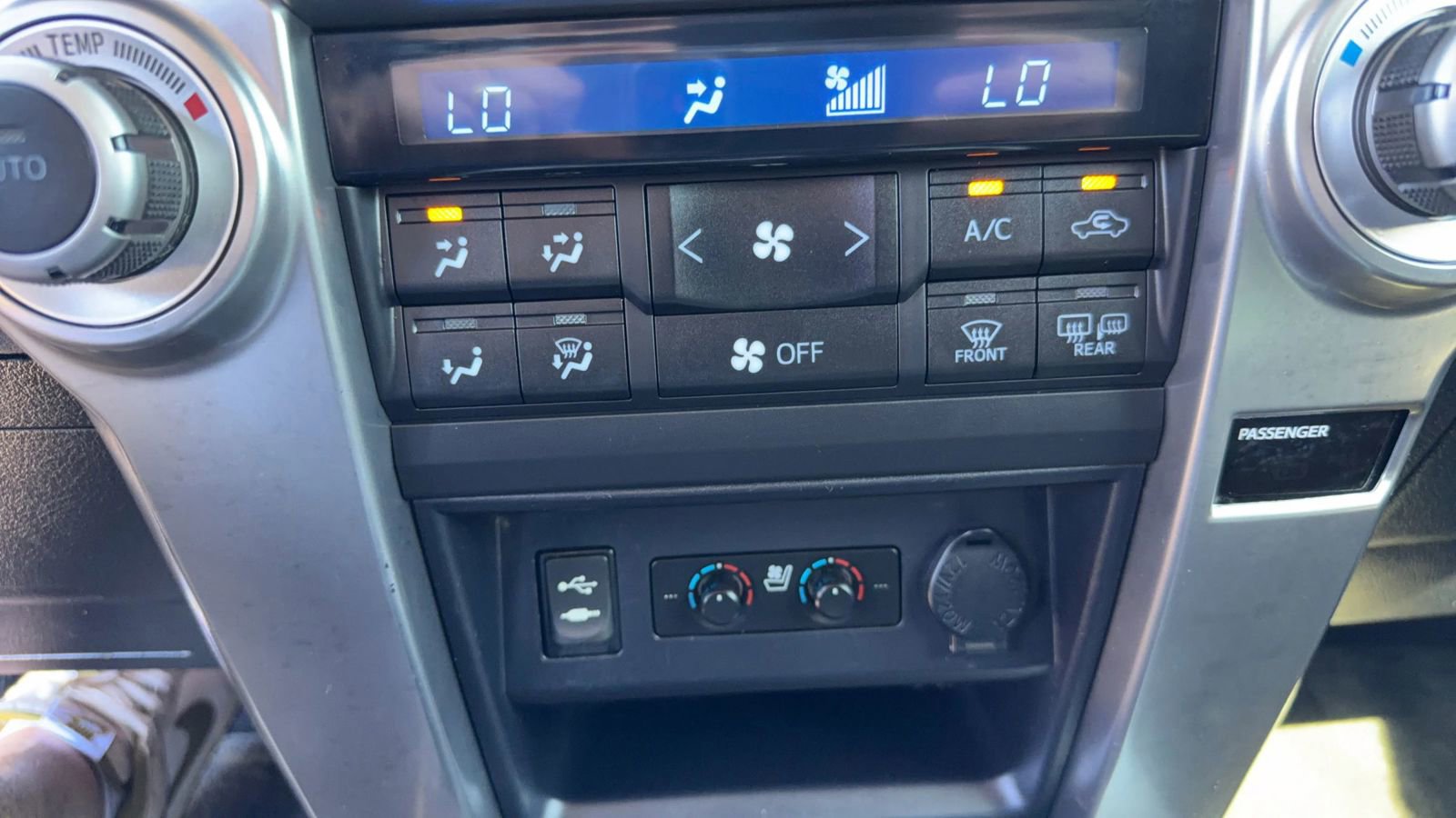 Used 2014 Toyota 4Runner Limited image 21