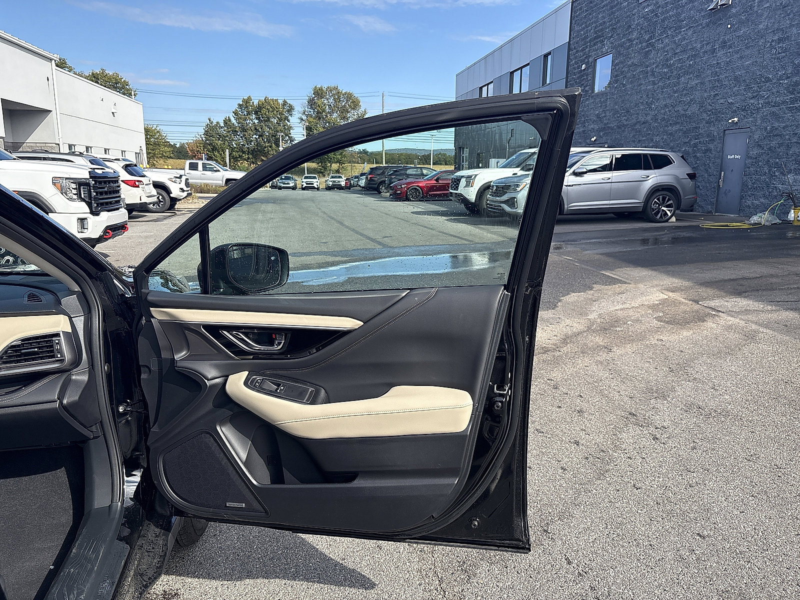 Used 2025 Subaru Outback Limited image 39