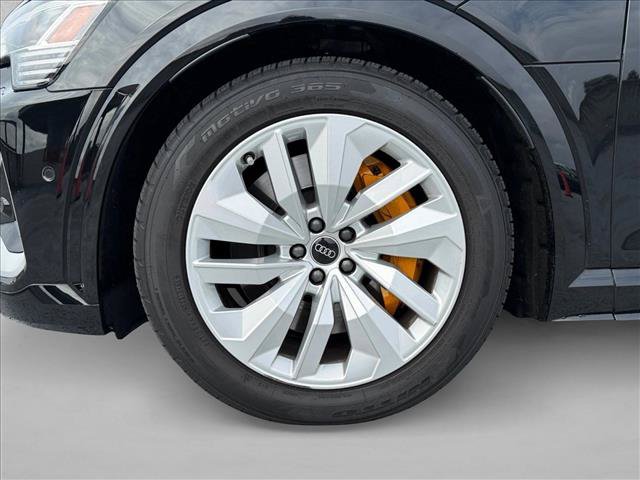 Used 2022 Audi e-tron S Prestige AWD/4WD image 27