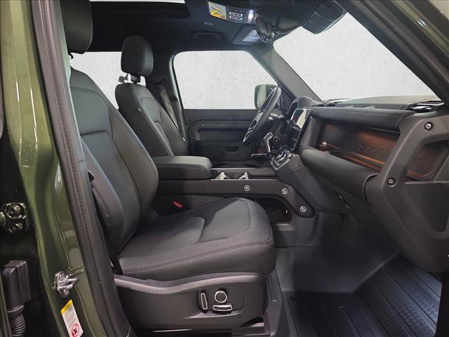 New 2026 Land Rover Defender 130 X-Dynamic SE AWD/4WD image 10
