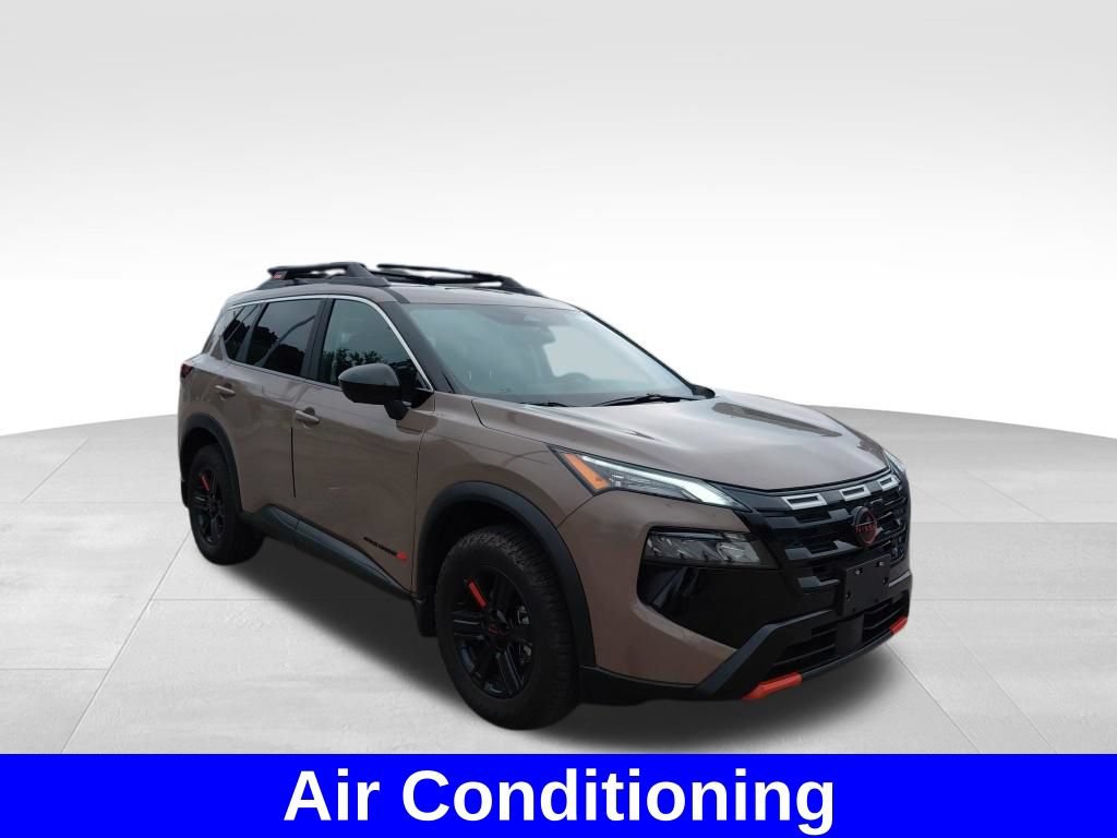 Used 2026 Nissan Rogue SV AWD/4WD image 6