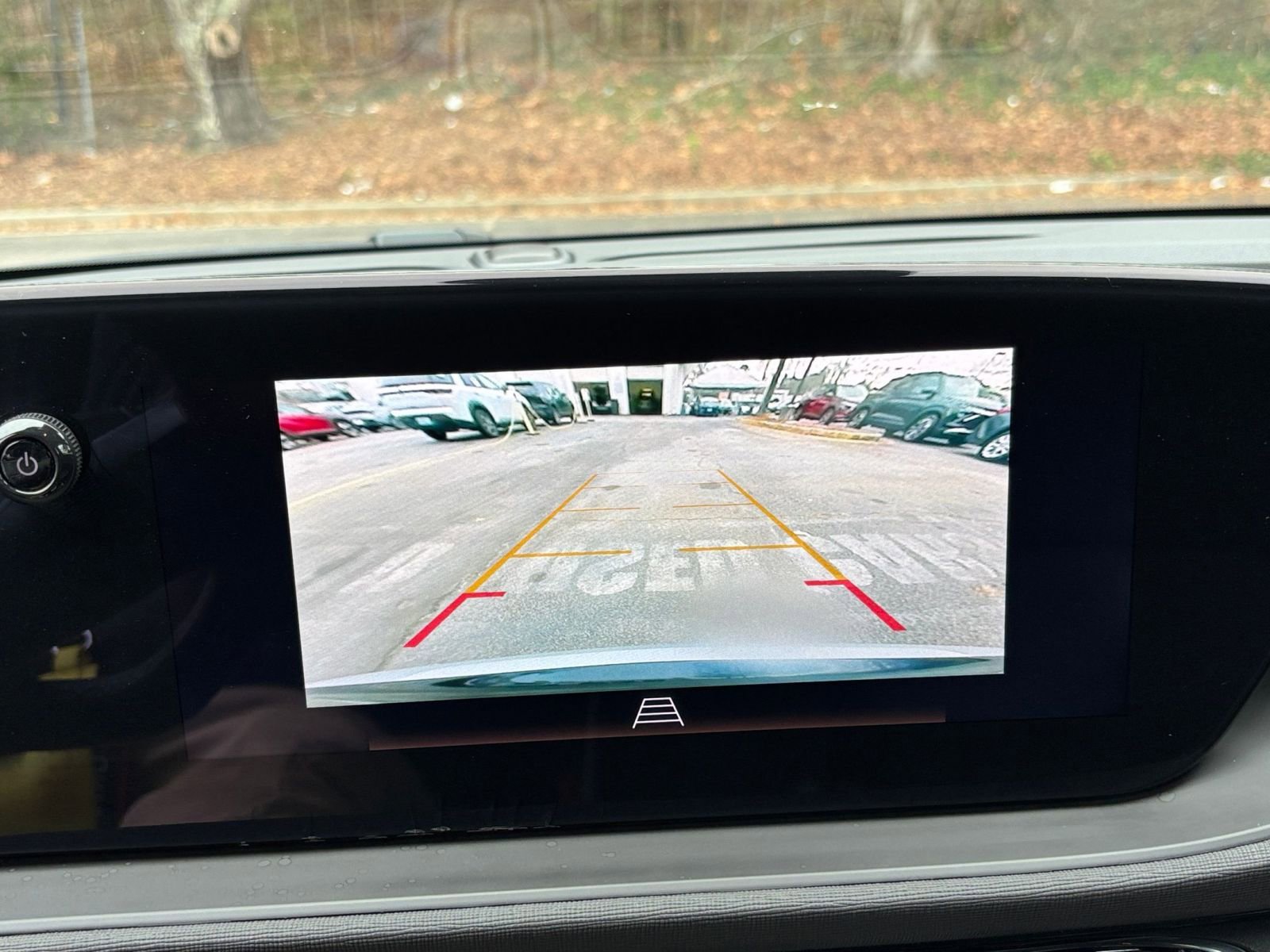 Used 2025 Buick Envista Sport Touring image 17