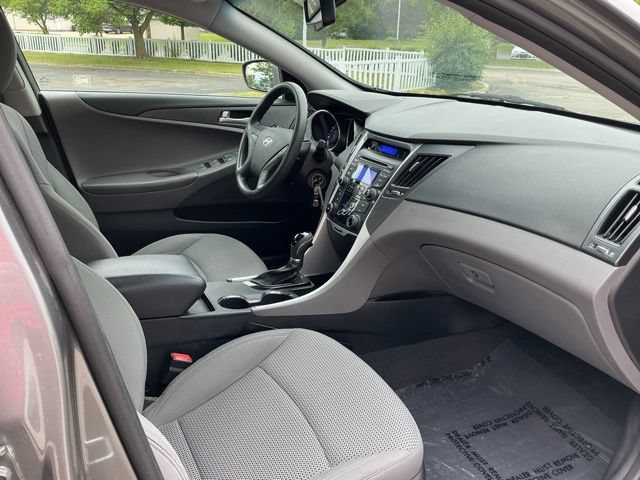 Used 2012 Hyundai Sonata GLS FWD image 18