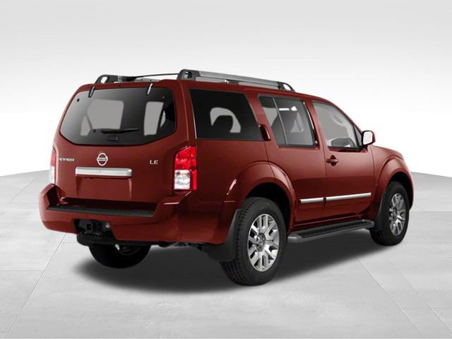 Used 2010 Nissan Pathfinder LE w/ Navigation Pkg AWD/4WD image 2