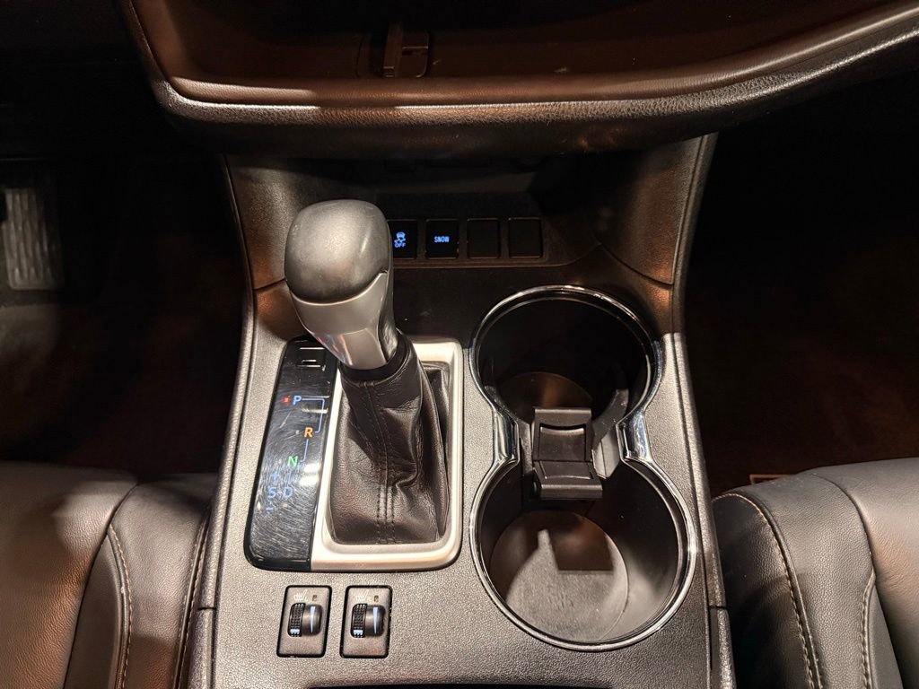 Used 2018 Toyota Highlander XLE image 29