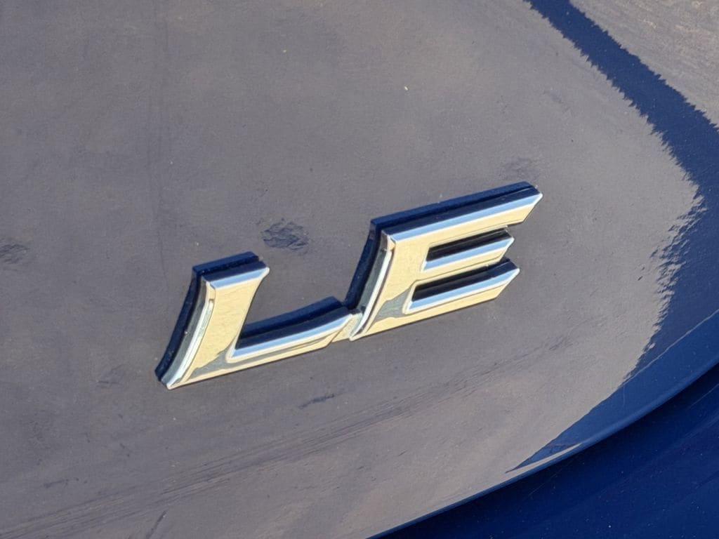 Used 2025 Toyota Camry LE FWD image 11