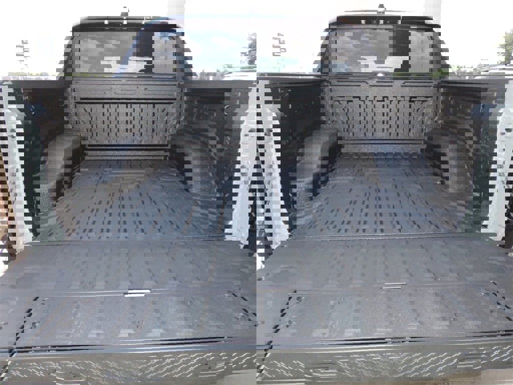 New 2025 GMC Hummer EV 2X image 18