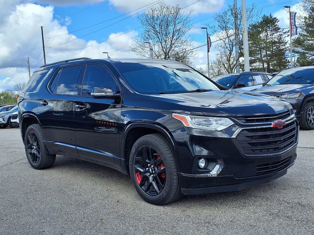 Used 2019 Chevrolet Traverse Premier w/ Redline Edition AWD/4WD image 3