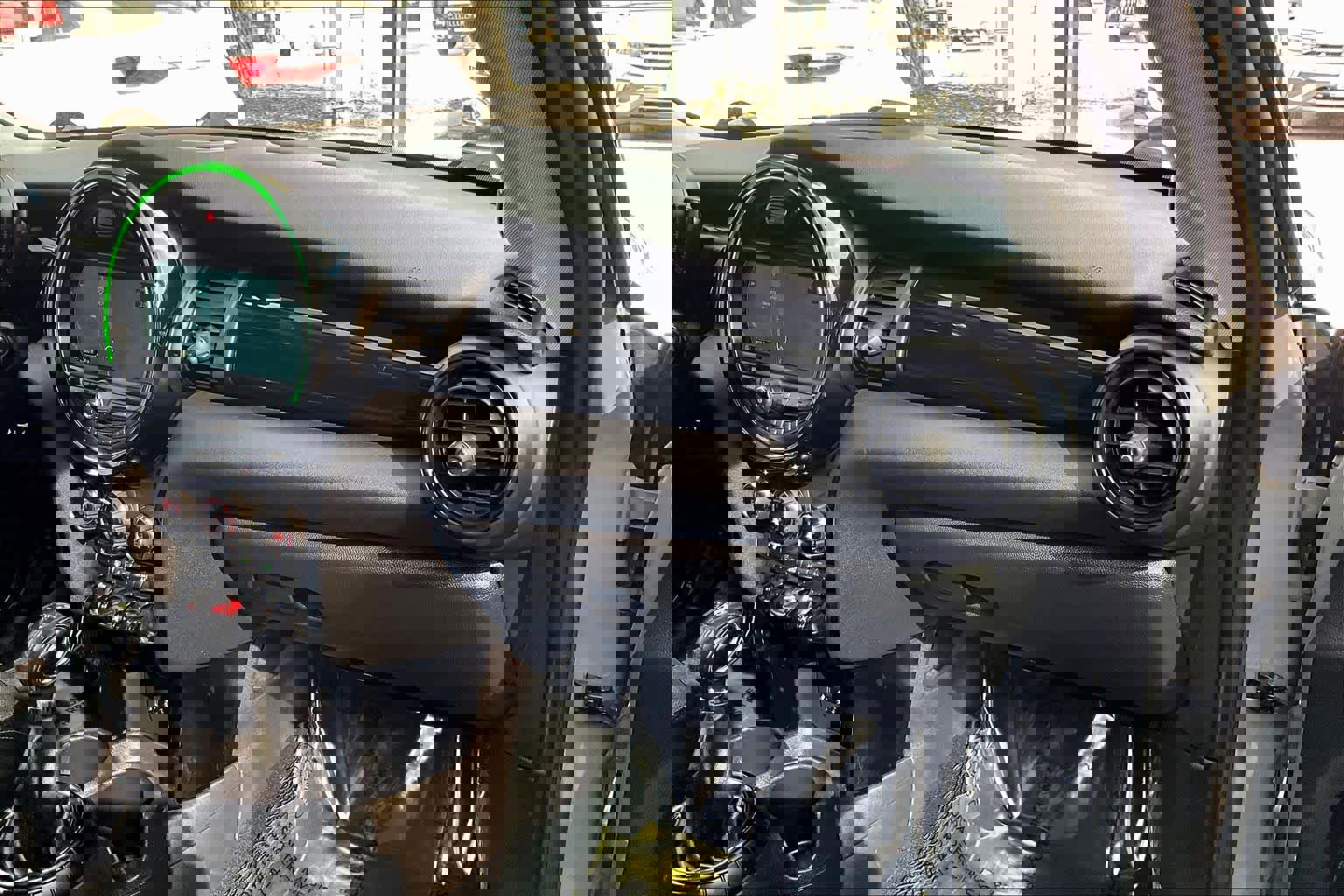 Used 2016 MINI Cooper 2-Door Hardtop image 18