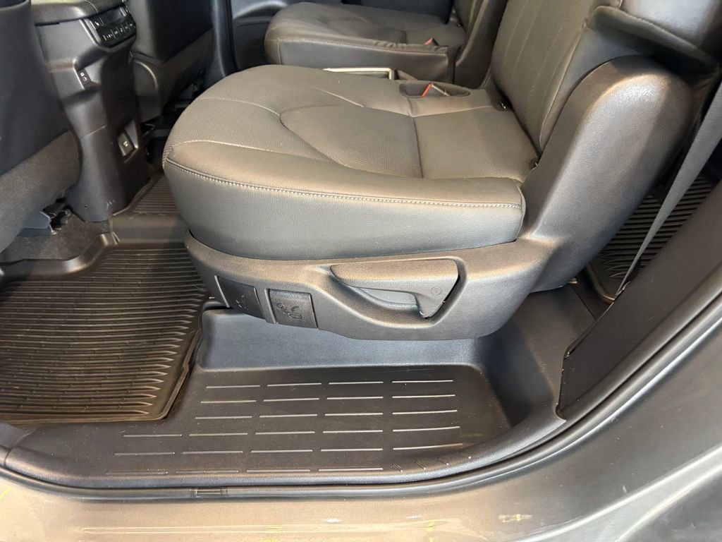Used 2025 Toyota Grand Highlander AWD image 27